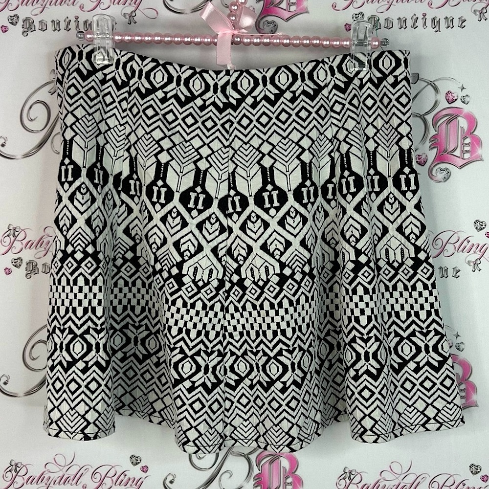 Aeropostale skirt stretchy Aztec boho  Black and White Patterned Mini Skirt